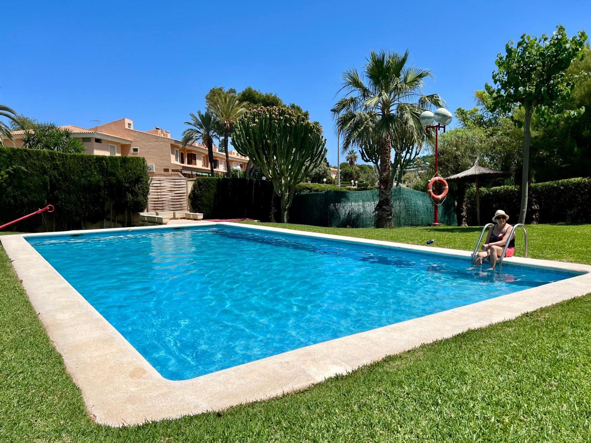 Beachside 4-Bedroom With Pool Аликанте Экстерьер фото